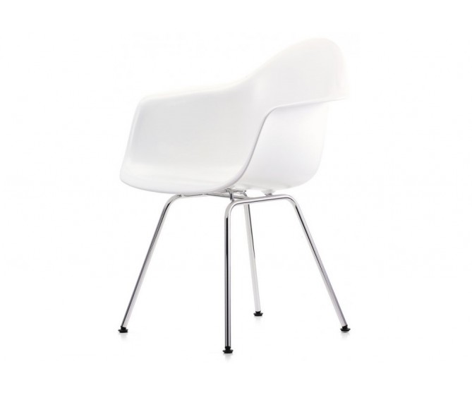 Eames plastic armchair DAX