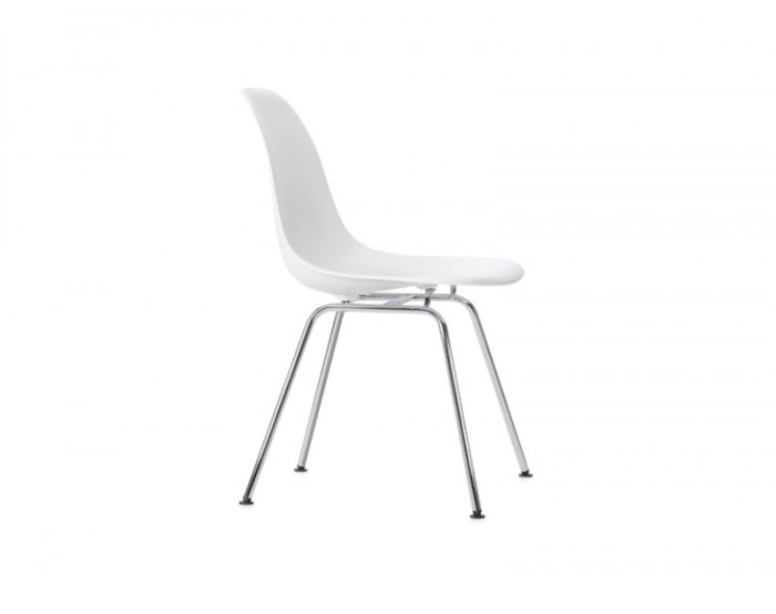 Eames plastic side chair DSX