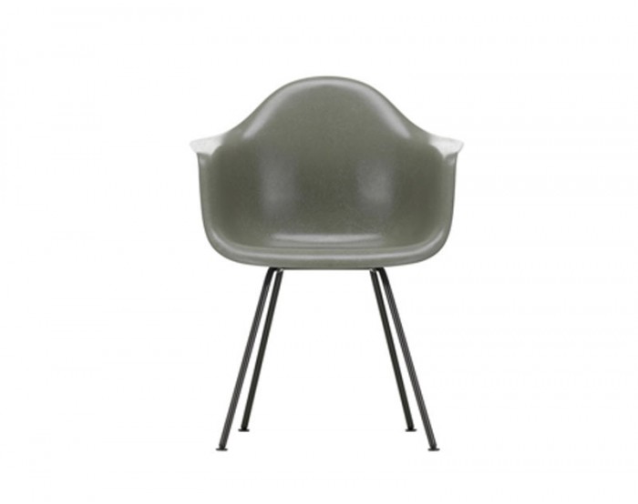 Eames fiberglass armchair DAX