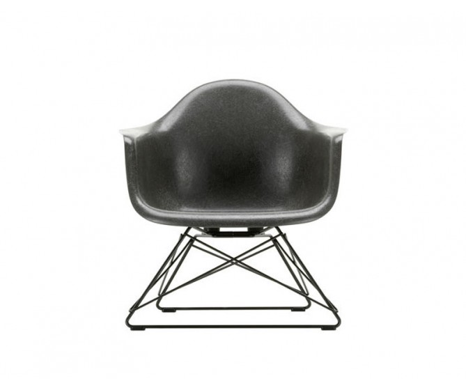 Eames fiberglass armchair LAR