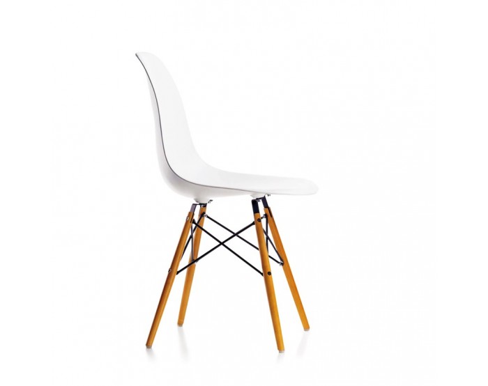 Eames Plastic Armchair DSW