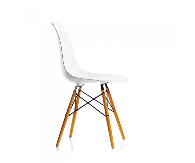 Eames Plastic Armchair DSW